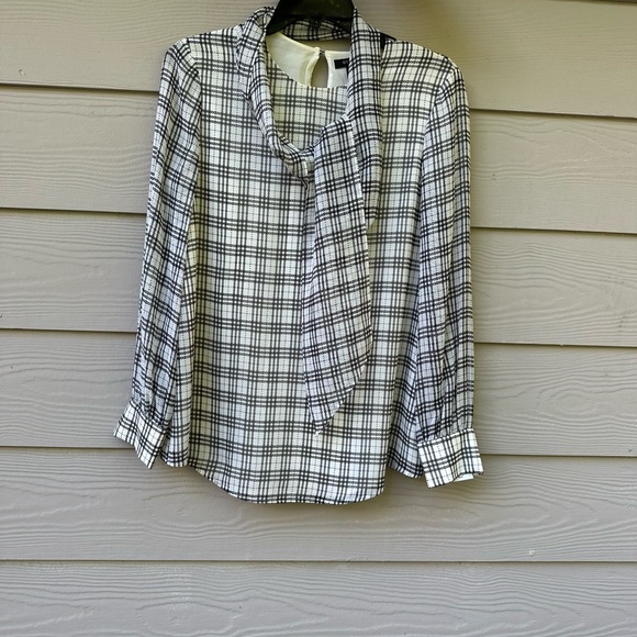 ST. JOHN
Sheer Prince of Wales Plaid Blouse - Picture 7 of 14